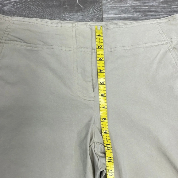 Izod Golf Stretch Shorts Bundle of Two Pairs Navy and Tan Size 10 - Picture 12 of 16